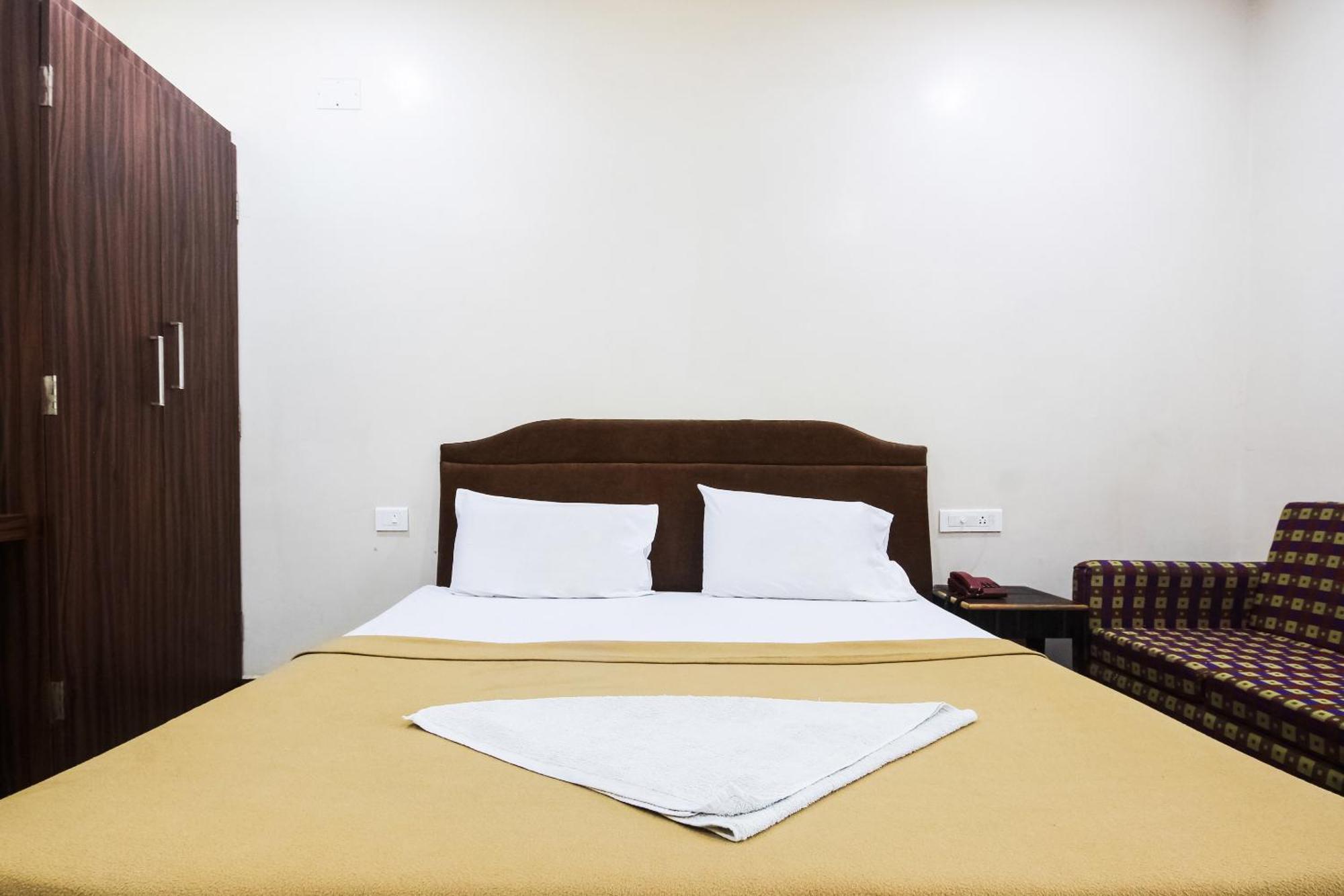 Hotel O Lk Residency Tindivanam Exteriör bild