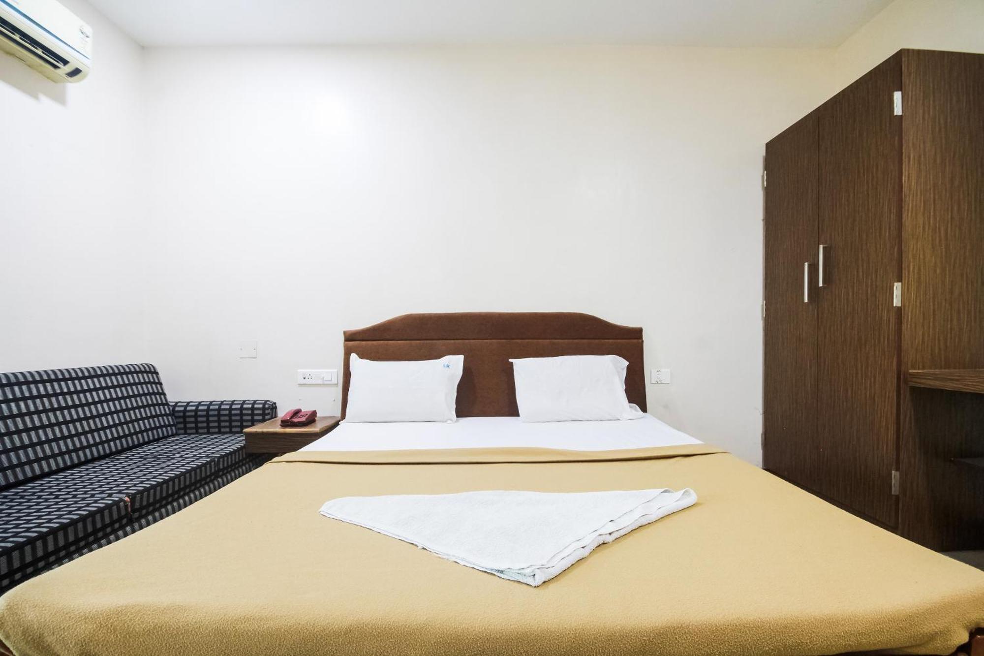 Hotel O Lk Residency Tindivanam Exteriör bild
